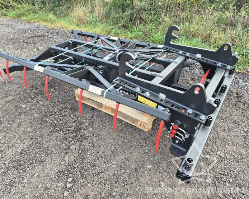 MX Manubal V7000 Bale Grab