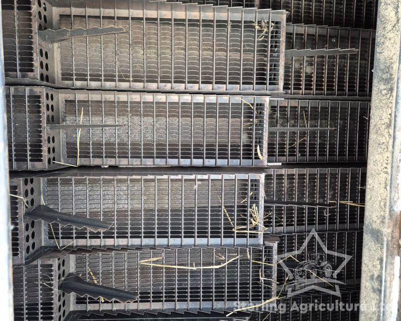 New Holland CX6080 Combine