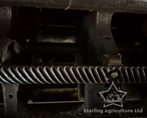 New Holland CX6080 Combine