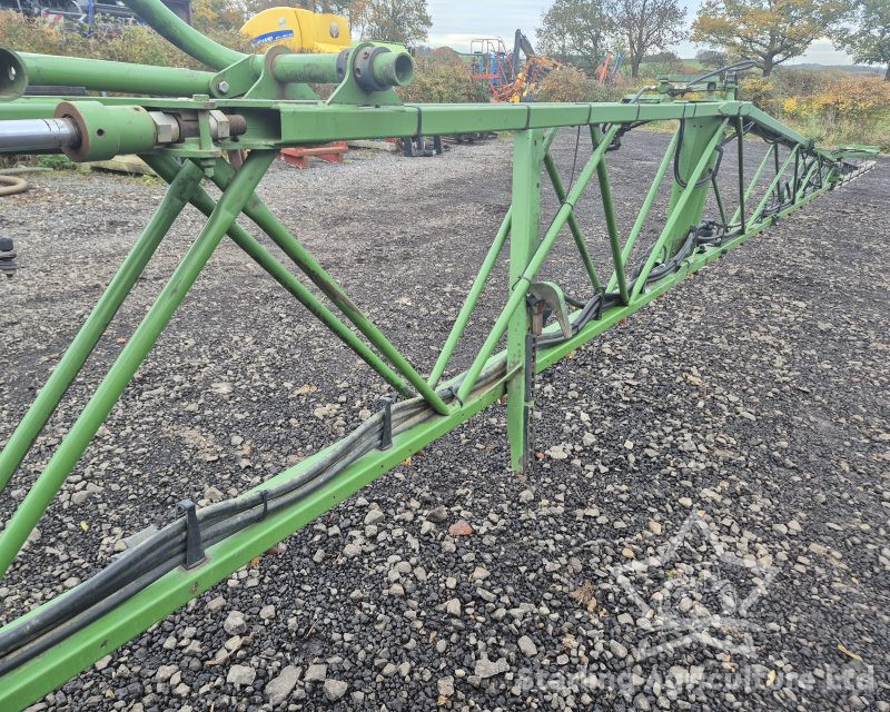 Amazone UX3200 28m Sprayer