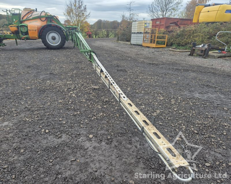 Amazone UX3200 28m Sprayer