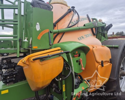 Amazone UX3200 28m Sprayer