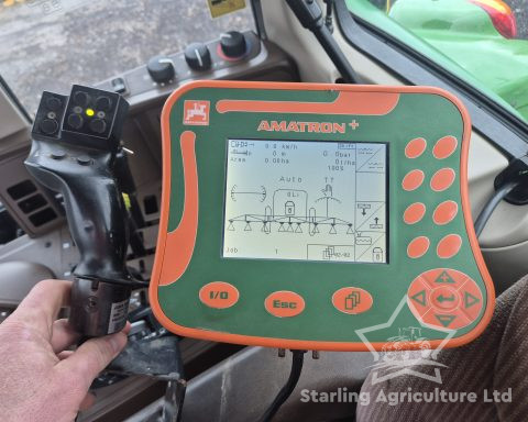 Amazone UX3200 28m Sprayer