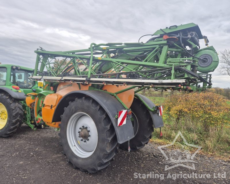 Amazone UX3200 28m Sprayer