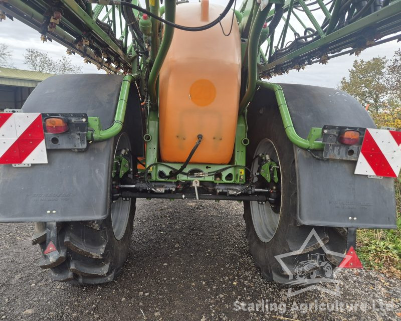 Amazone UX3200 28m Sprayer