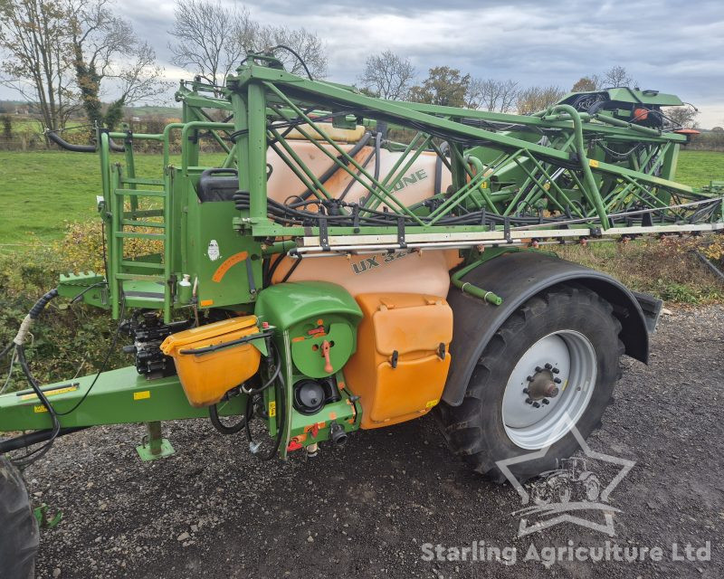 Amazone UX3200 28m Sprayer