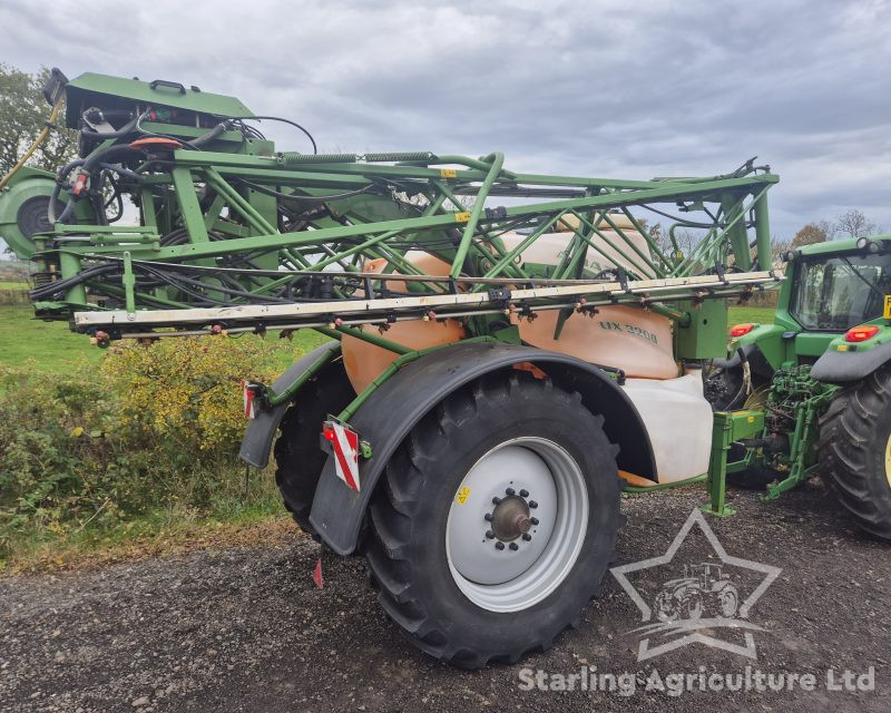 Amazone UX3200 28m Sprayer