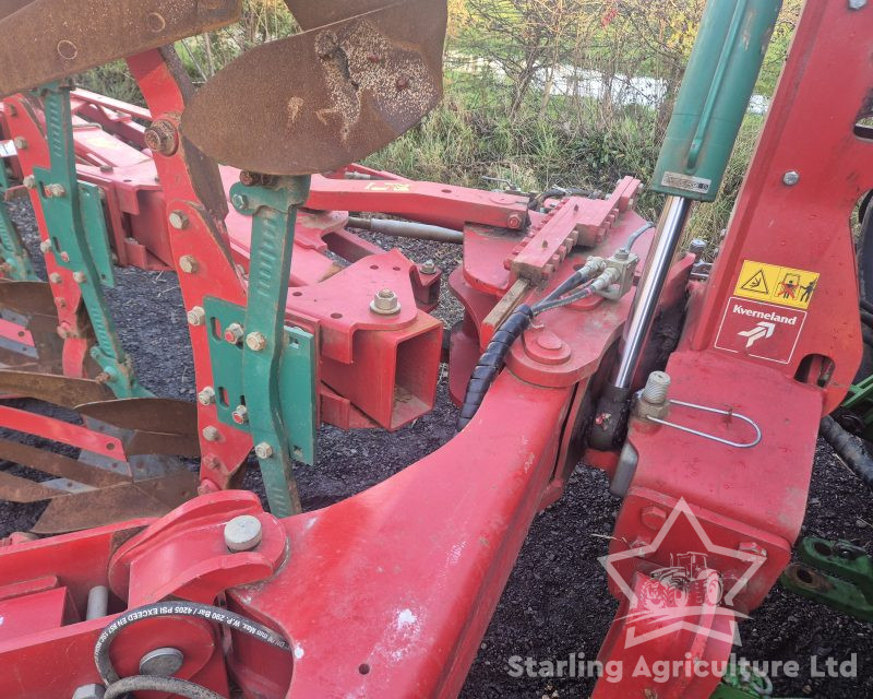 Kverneland LB85 6F (5+1) Plough and Packomat