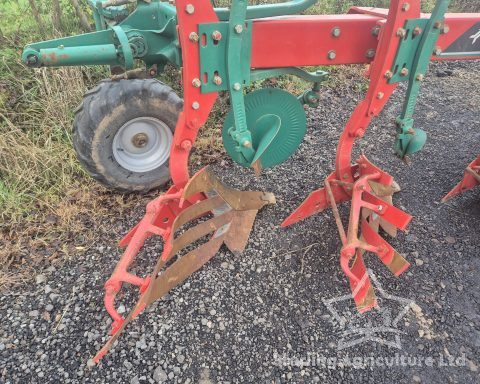 Kverneland LB85 6F (5+1) Plough and Packomat