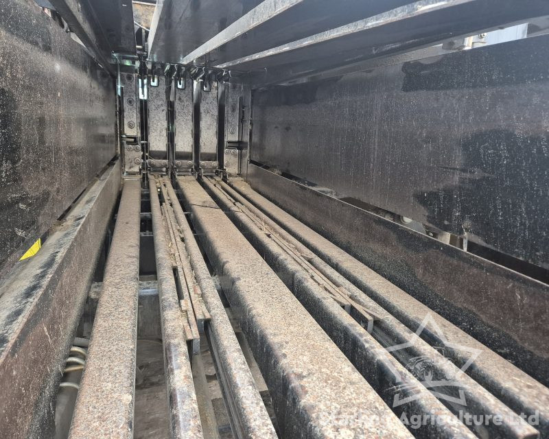 New Holland 870 80×70 Baler