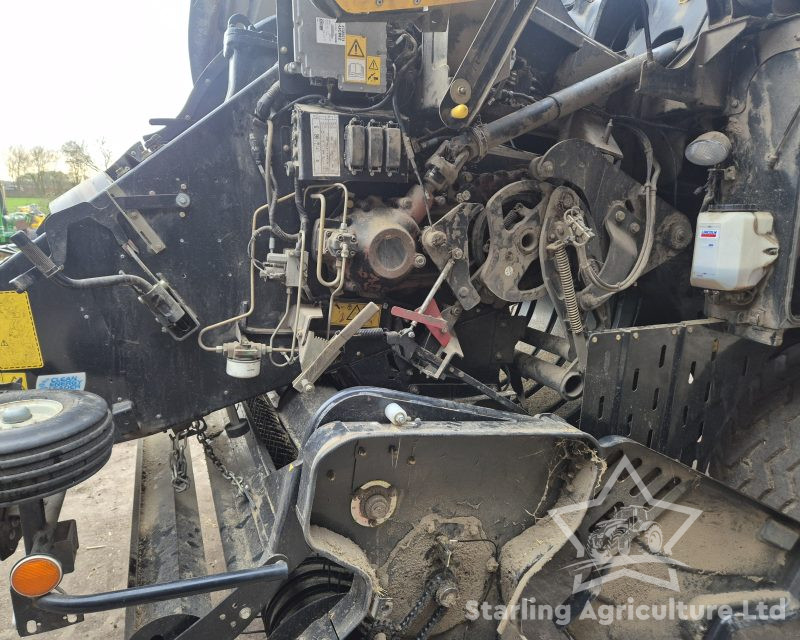 New Holland 870 80×70 Baler