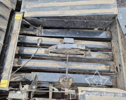 New Holland 870 80×70 Baler