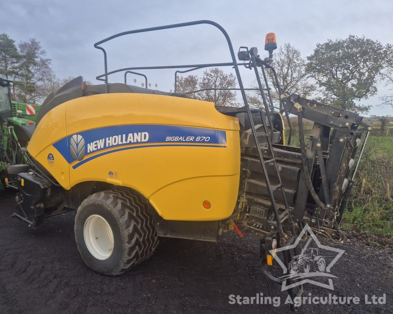 New Holland 870 80×70 Baler