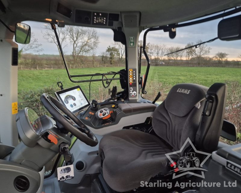 Claas Arion 660