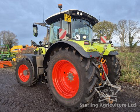 Claas Arion 660