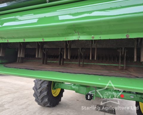 John Deere W540 Combine