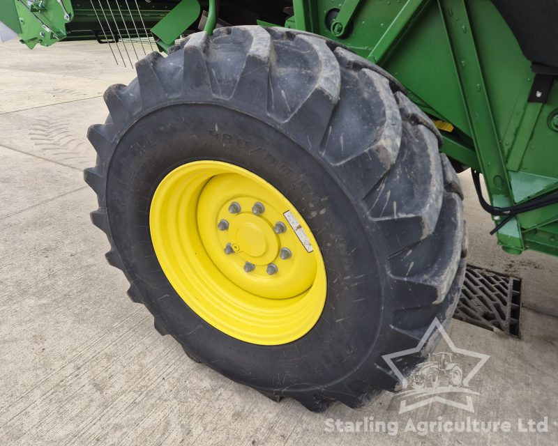 John Deere W540 Combine