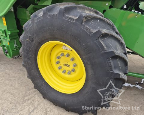 John Deere W540 Combine
