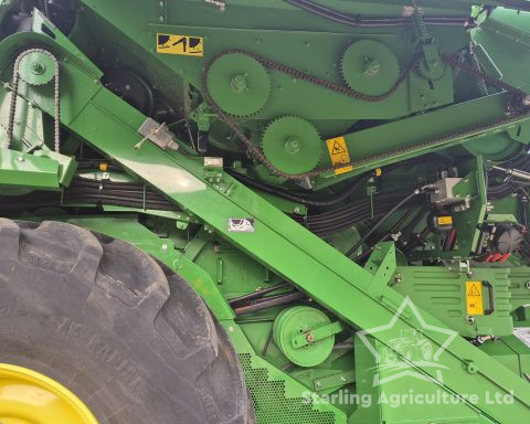 John Deere W540 Combine