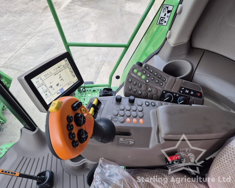 John Deere W540 Combine