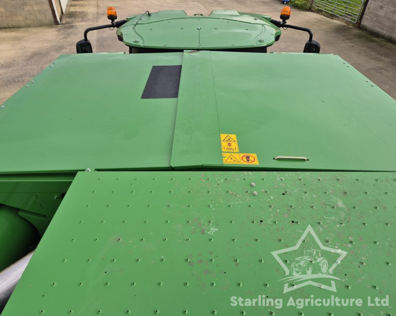 John Deere W540 Combine