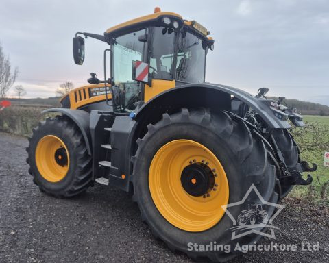 JCB 8330 Fastrac