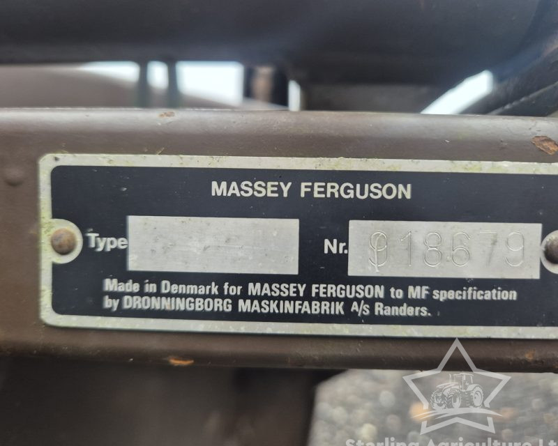 Massey Ferguson 38 Combine