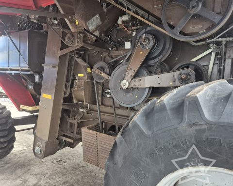 Massey Ferguson 38 Combine