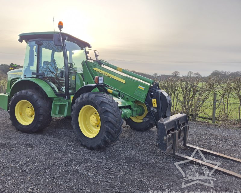 John Deere 3800 Telehandler