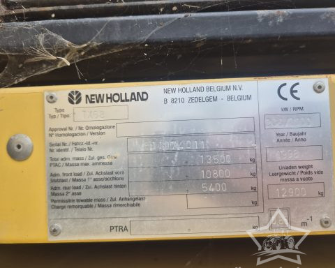 New Holland TX 68 Combine