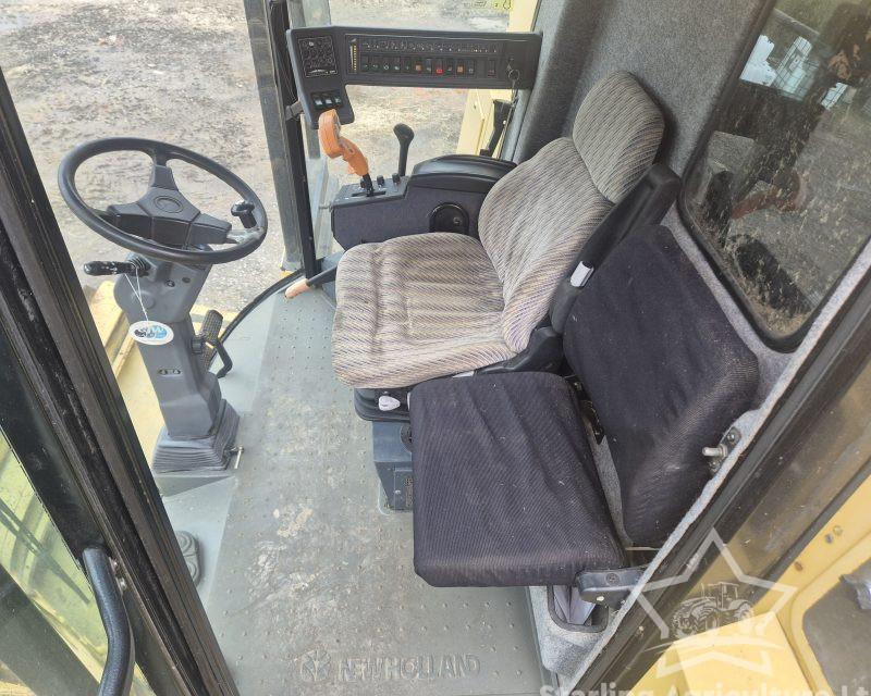 New Holland TX 68 Combine