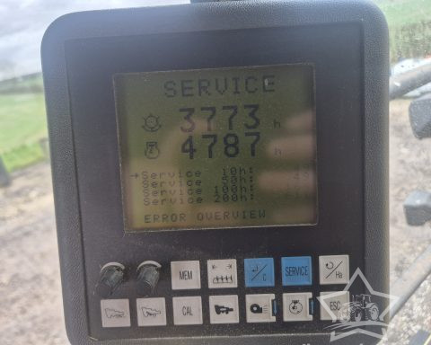 New Holland TX 68 Combine