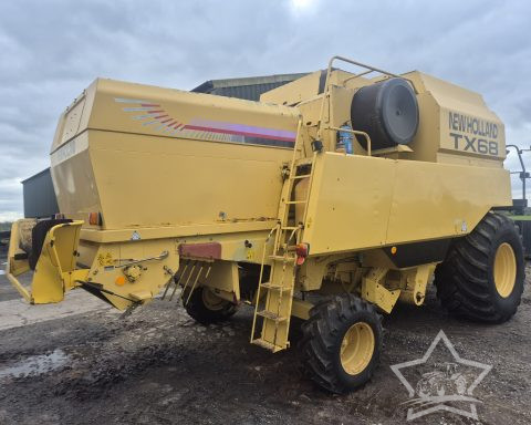 New Holland TX 68 Combine