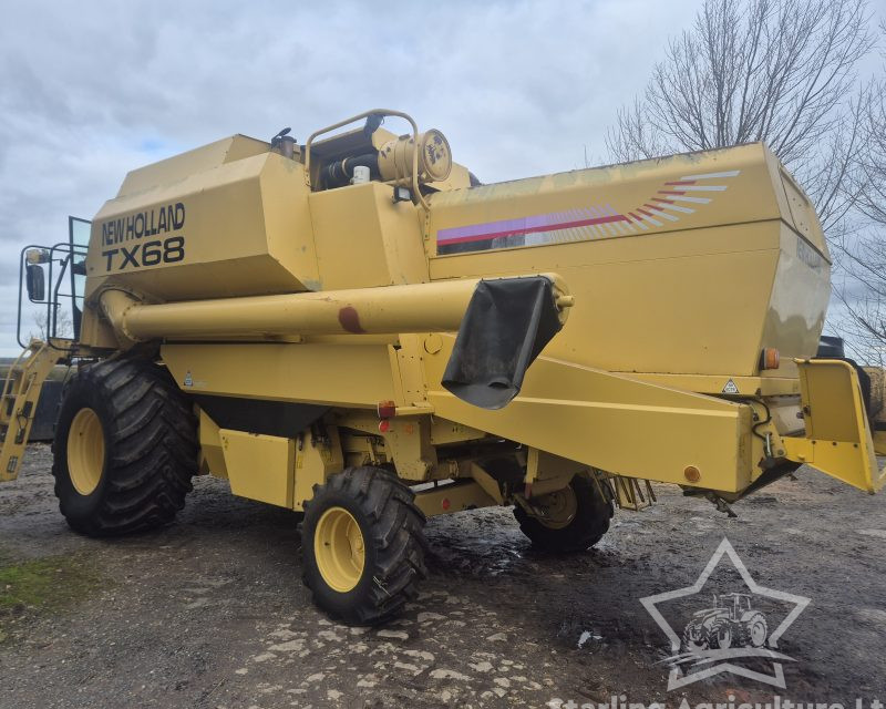 New Holland TX 68 Combine