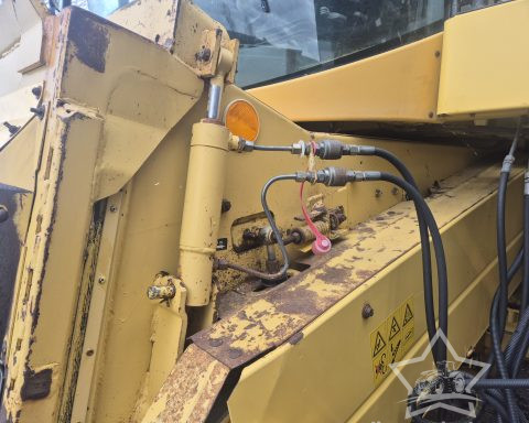 New Holland TX 68 Combine