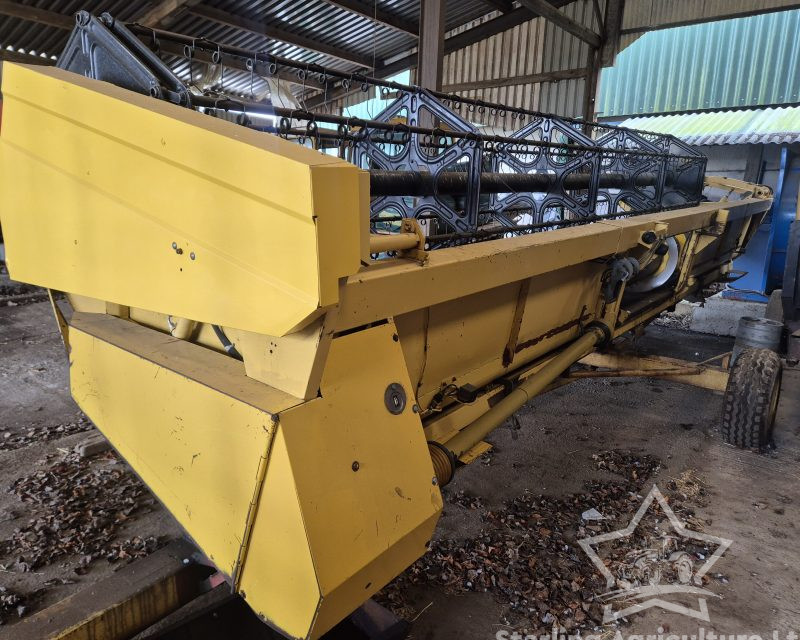 New Holland TX 68 Combine