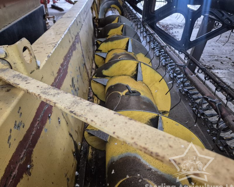 New Holland TX 68 Combine