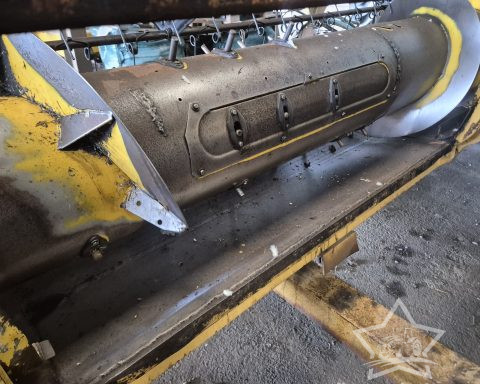 New Holland TX 68 Combine