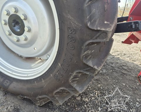 Case IH Farmall 55A Tractor