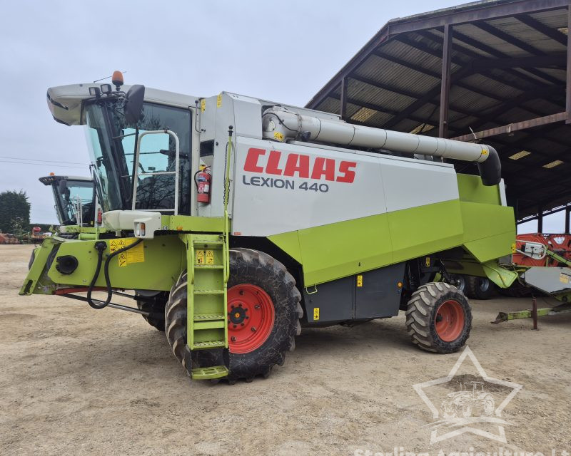 Claas Lexion 440 Combine