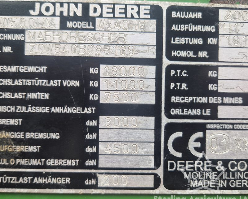 John Deere W540 HillMaster Combine