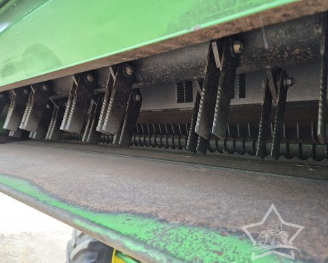 John Deere W540 HillMaster Combine