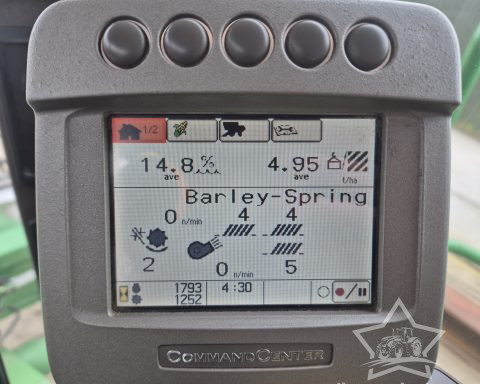 John Deere W540 HillMaster Combine