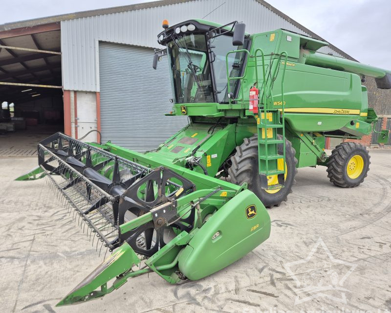 John Deere W540 HillMaster Combine