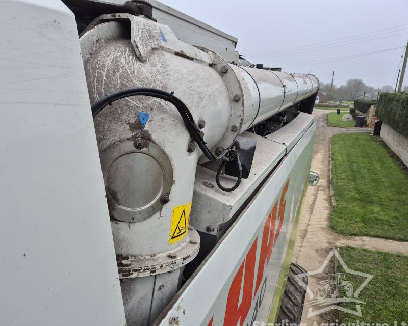 Claas Lexion 440 Combine