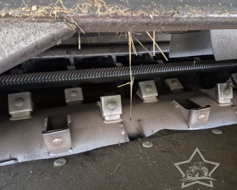 Claas Lexion 440 Combine