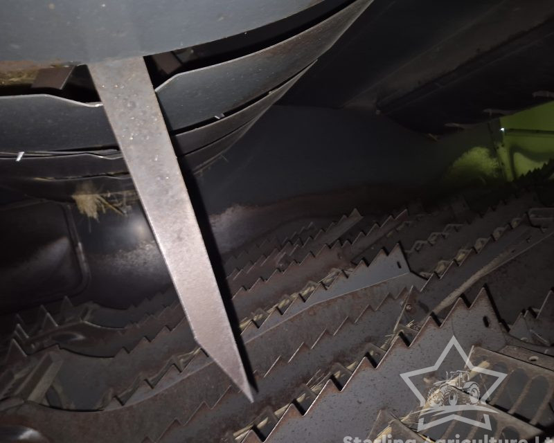 Claas Lexion 440 Combine