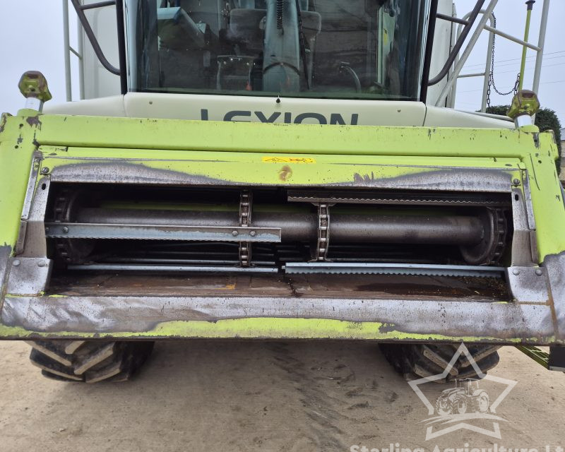Claas Lexion 440 Combine