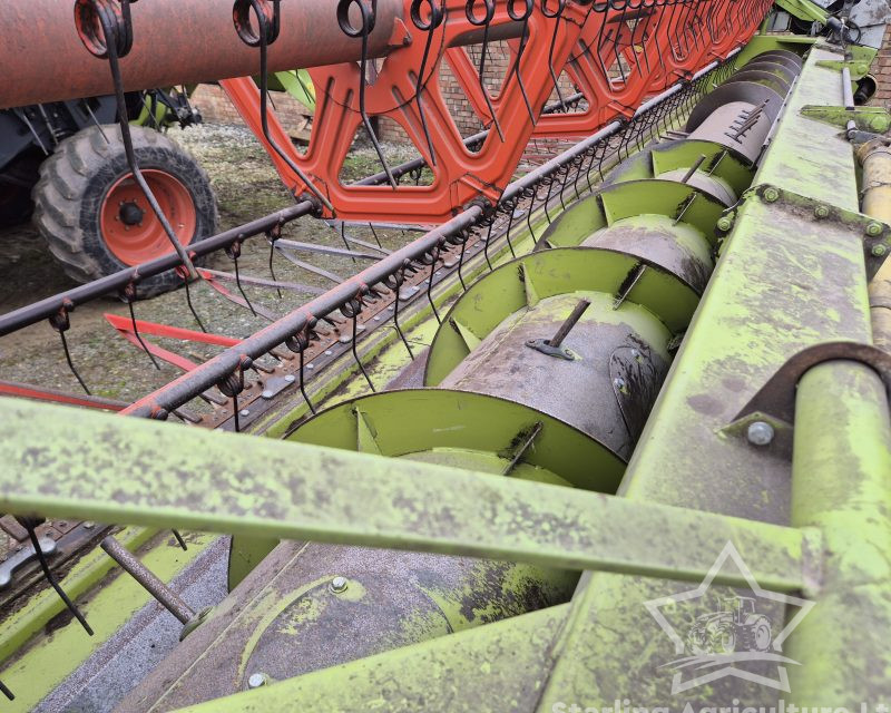 Claas Lexion 440 Combine