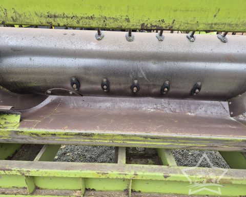 Claas Lexion 440 Combine